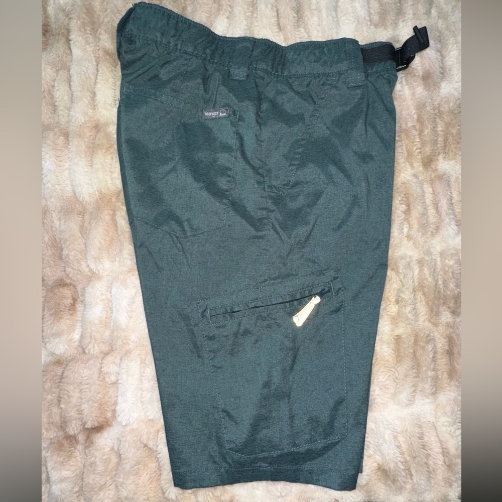 Wrangler Boys shorts. UPF 50. Size XL (14/16)